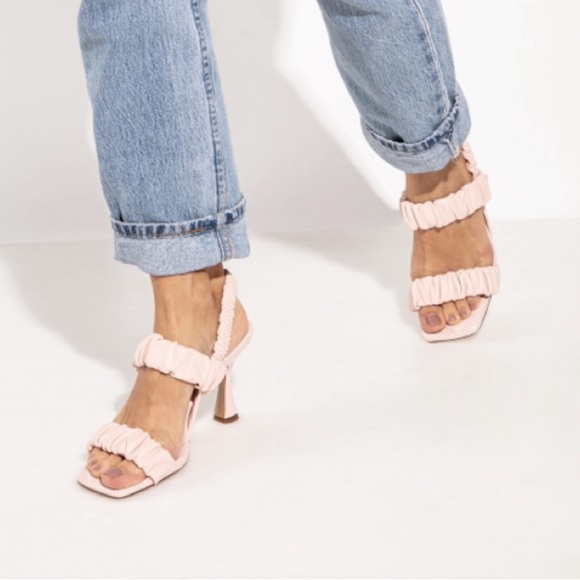 Light pink Marlena sandals- size 6US - Picture 7 of 8